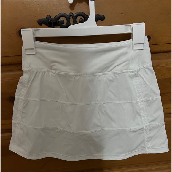 Sneak Peek! Lululemon Sale Size 0-4 All New-Like New Condition - Picture 4 of 12